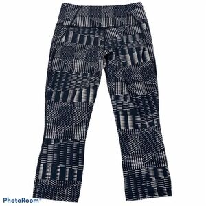 Patagonial Women Sz Sm Centered Crop Capri Yoga Athletic Black Designer Fitness